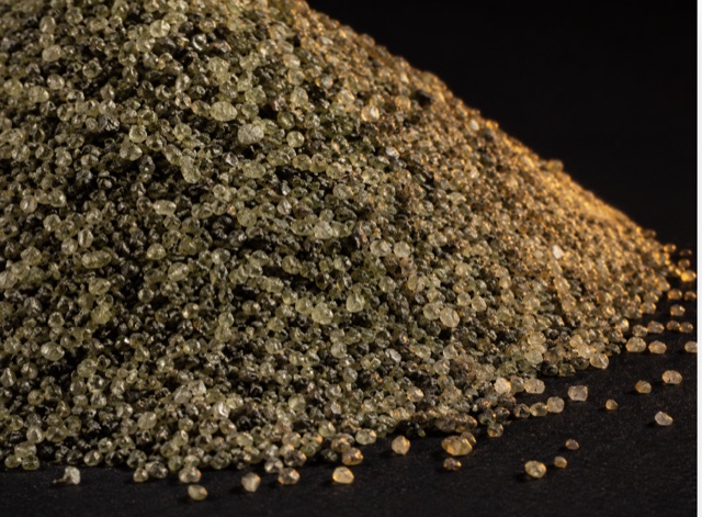 올리빈 샌드 (Olivine Sand)